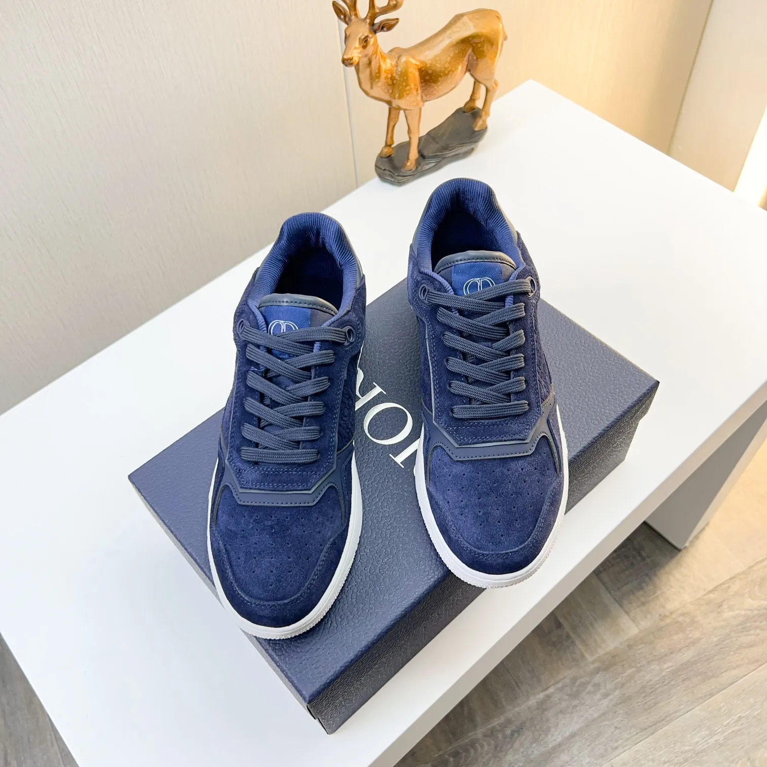 Men's Men's Shoes 💰400 [New] 🦩🦩Dior - Low-top sneakers 2025 spring men's collection new arrivals [Celebrate][Celebrate][Celebrate], reinterpret the basketball shoe design and become a classic Dior item [Strong][Strong][Strong], crafted in black and cream white smooth cowhide with beige suede, leather display on the side The CD logo, tongue, sole and back side are decorated with various distinctive details to enhance the style[666][666], while eyelet details, topstitching and rubber panels highlight the dynamic charm of its athletic style[strong][strong][strong]. It has a two-color rubber sole, which can be matched with various clothing to create a refined look. Size: 38 to 44 (45 can be customized